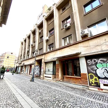 Modern Old Town Central